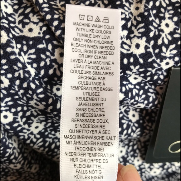 NWT. Adriana Papell. Pretty blue top - Picture 6 of 8